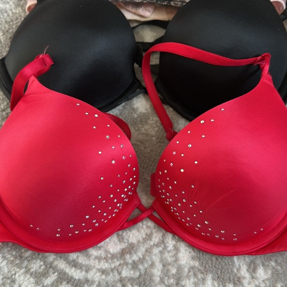 Lot Of Six Victoria’s Secret Bombshell miraculous Plunge 34B Bra - Picture 3 of 5
